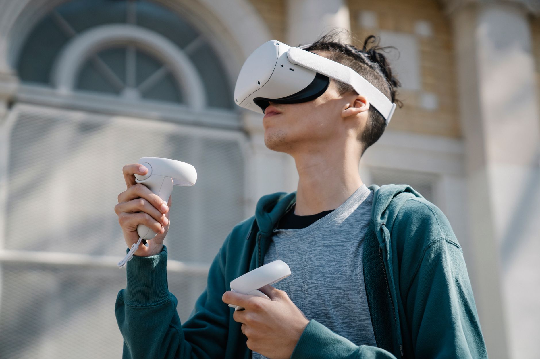 How does the Oculus Quest work?