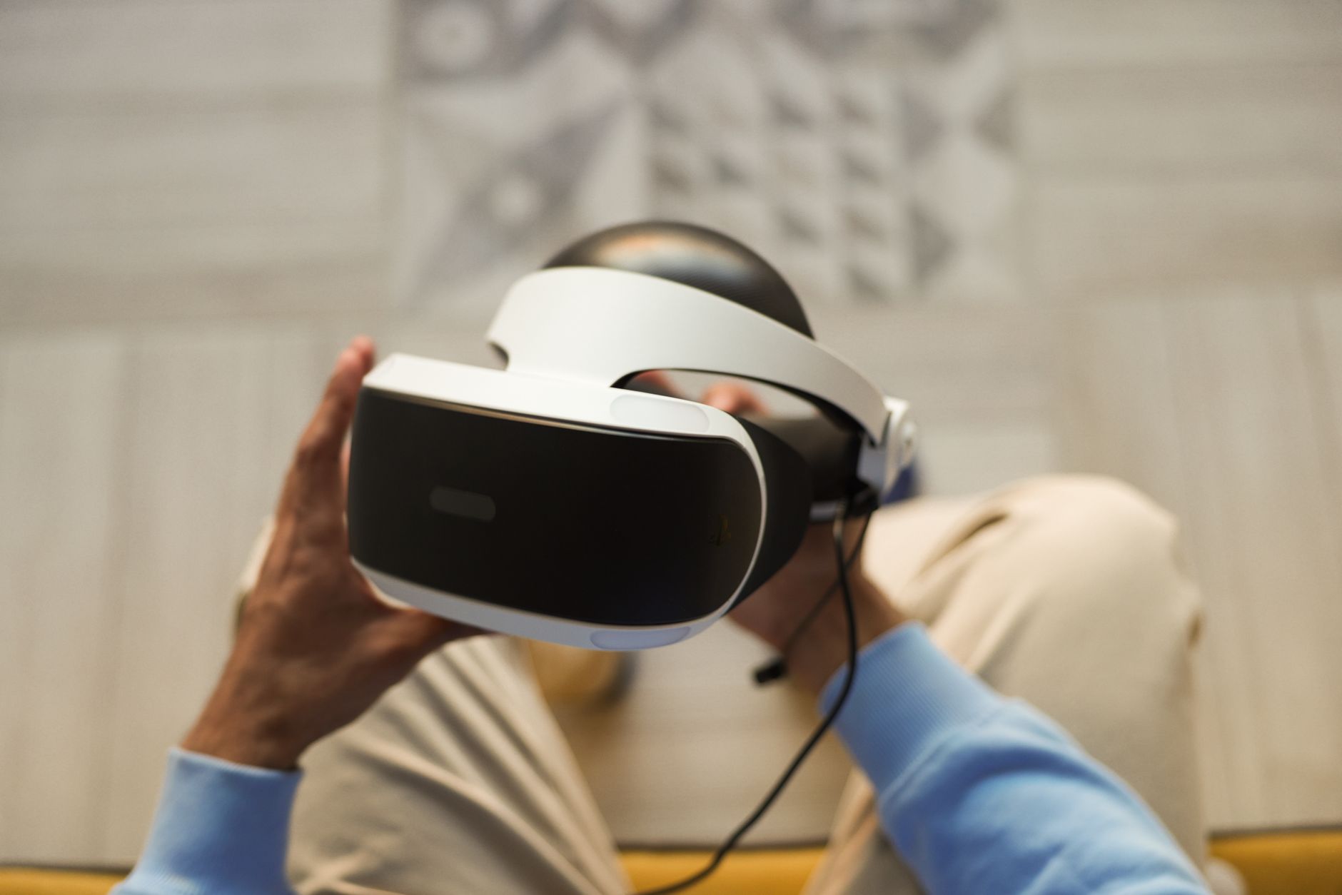 What is Oculus's competitive advantage?
